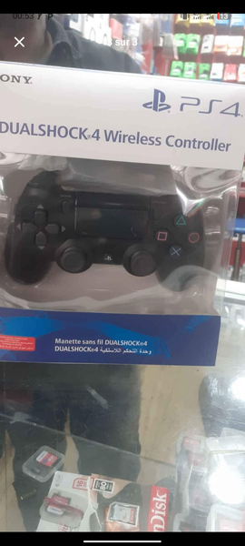 Manette sans fil Sony DUALSHOCK 4