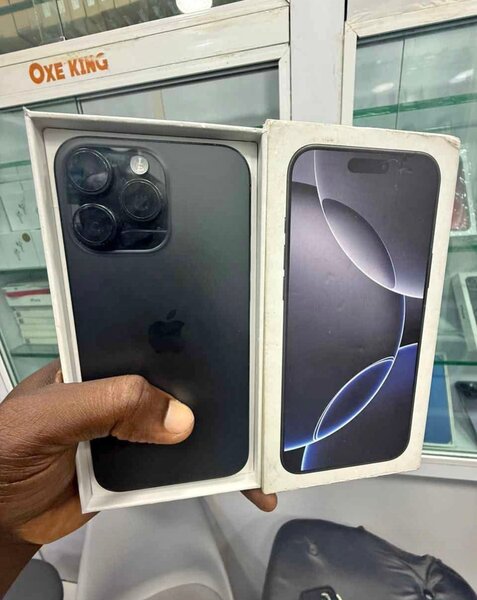 iPhone 16Pro Max Noir 256GB