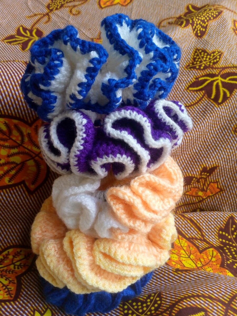 Chouchous en tricot multicolores