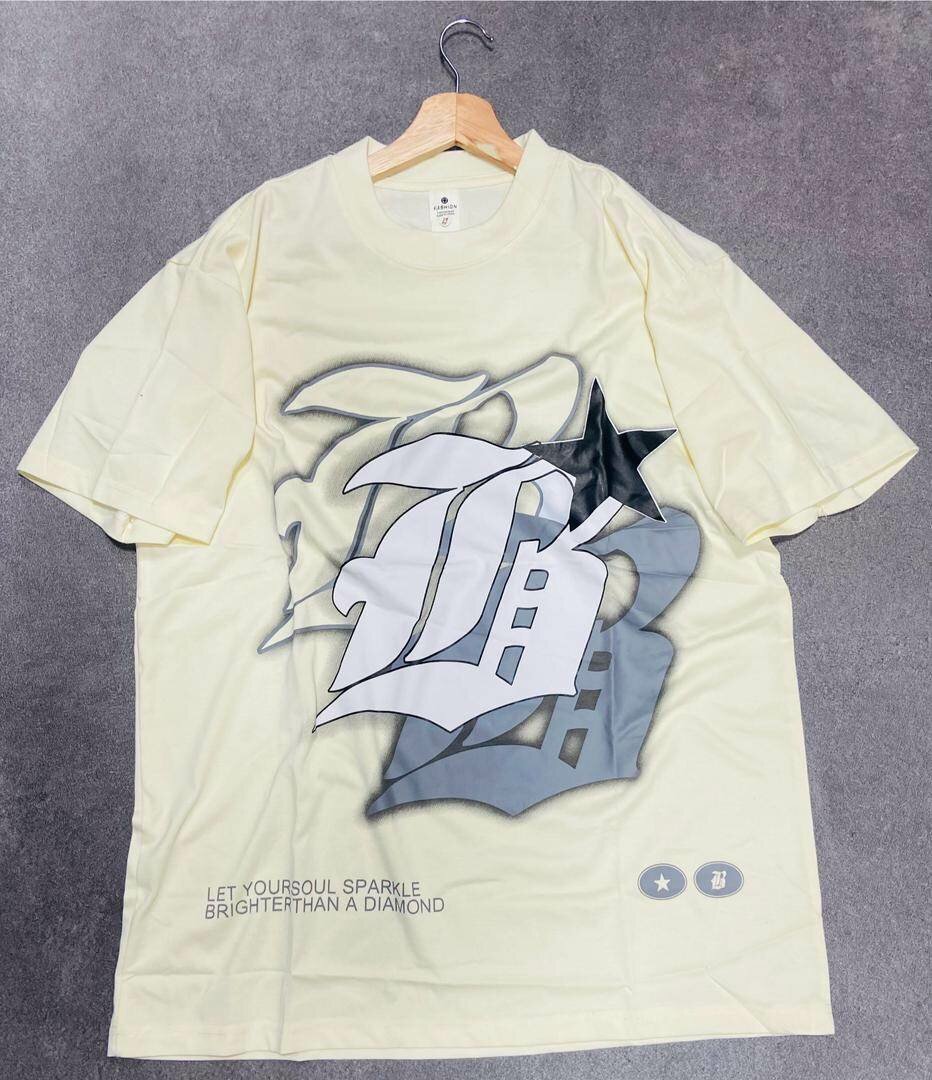 T-shirt graphique tendance