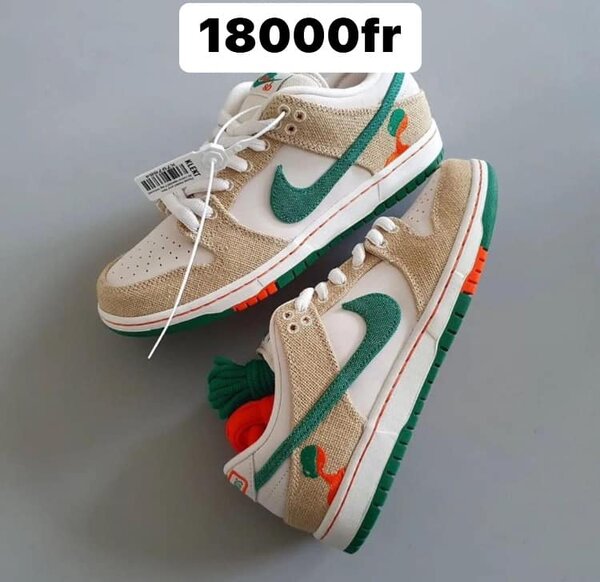 Chassure Nike SB beige