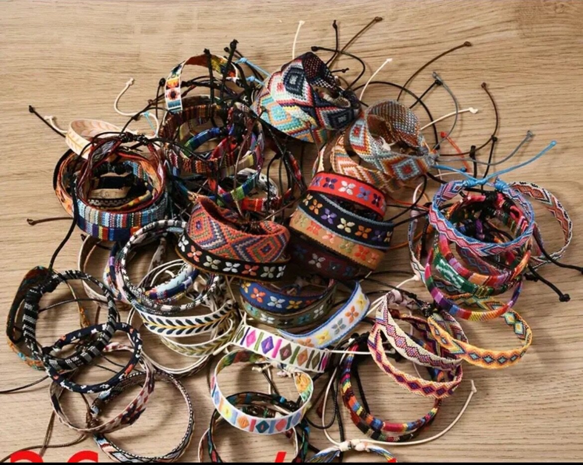 Bracelets bohèmes en corde colorée