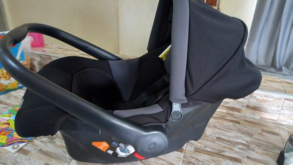 Infant car seat