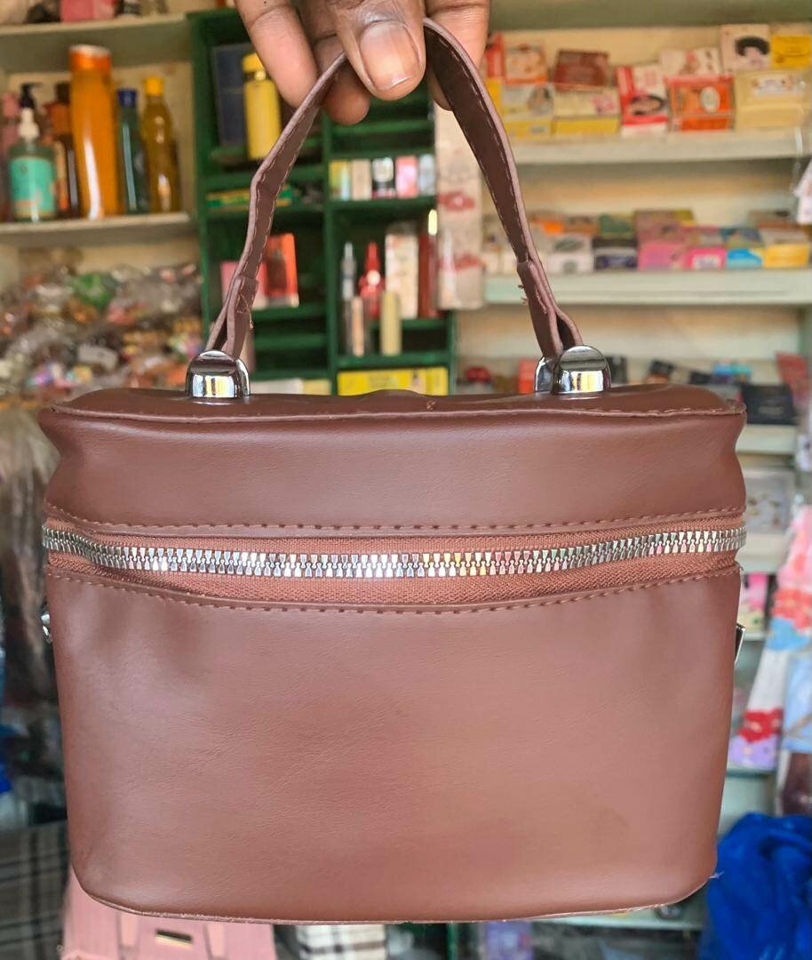 Sac à main moderne élégant