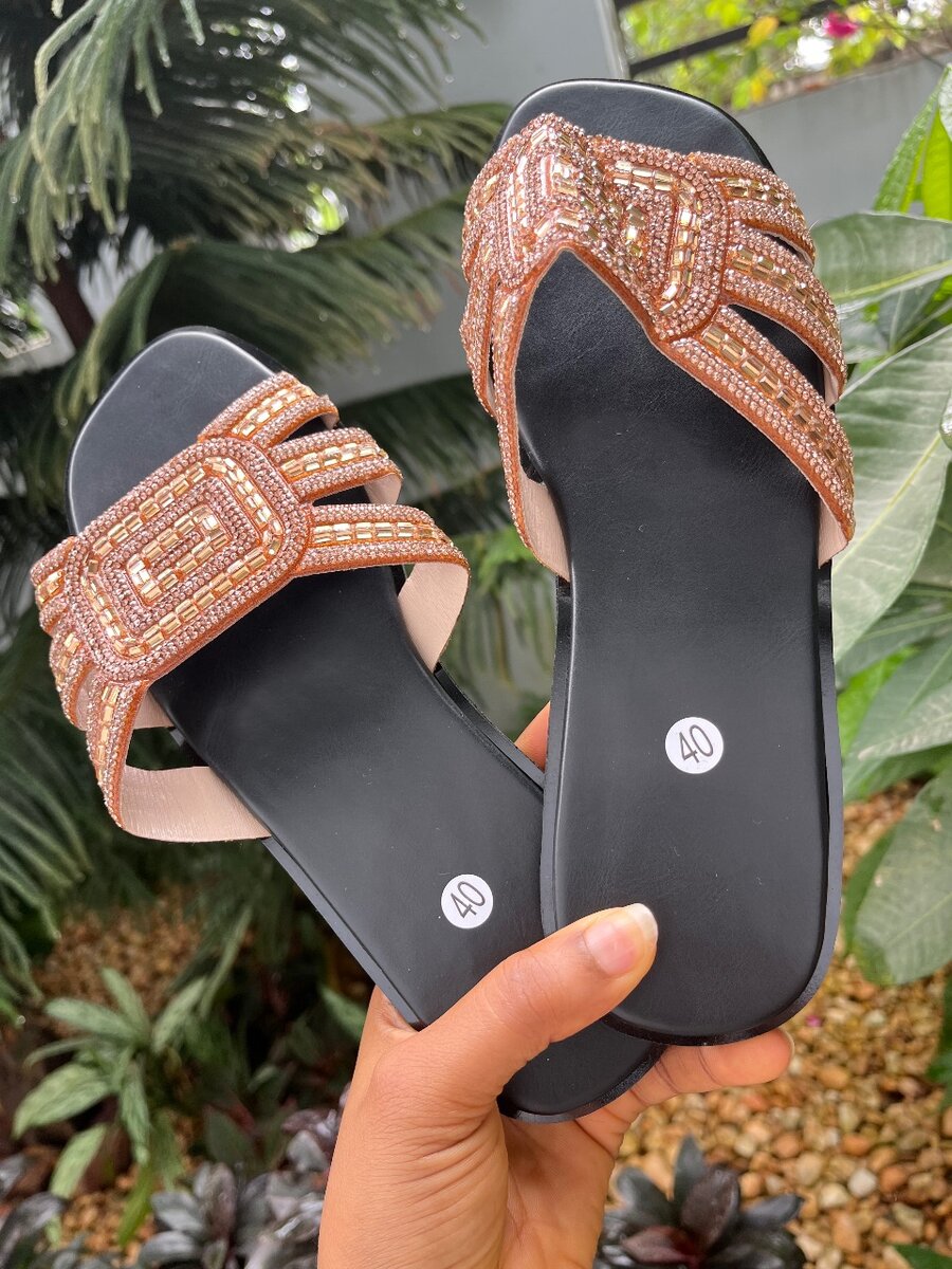 Sandales perlées élégantes