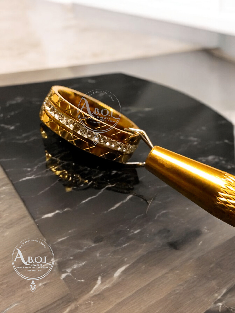 Stone layer ring band