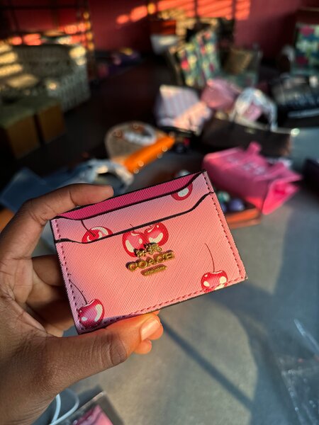 Porte carte coach cherry pink