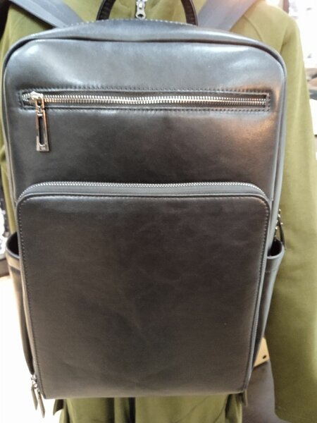 Кожаные сумки 8000с кожаные рюкзаки 10000с