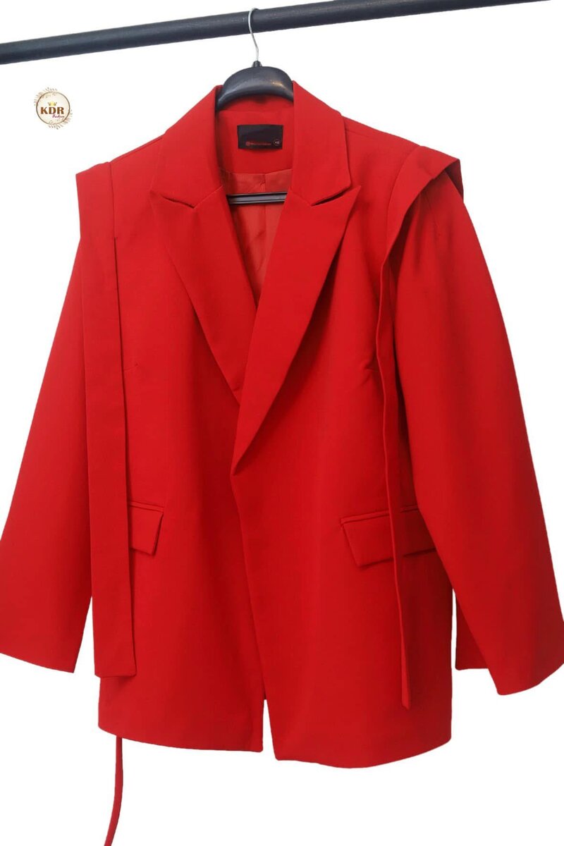 Veste rouge élégante femme