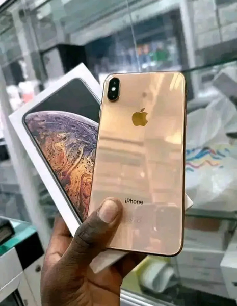 iPhone XS Max doré déverrouillé