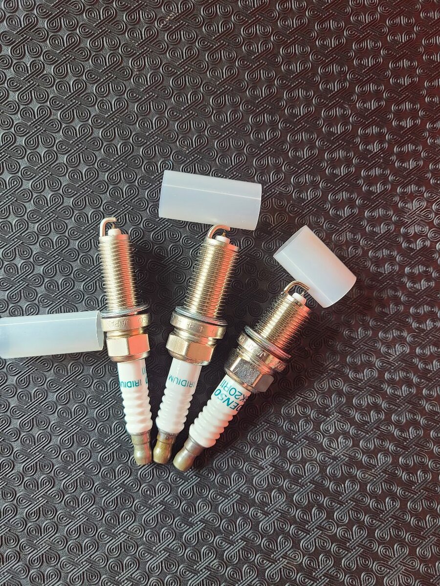ORIGINAL TOYOTA SPARK PLUGS