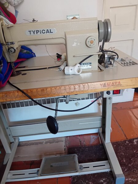 Машина швейный TYPICAL