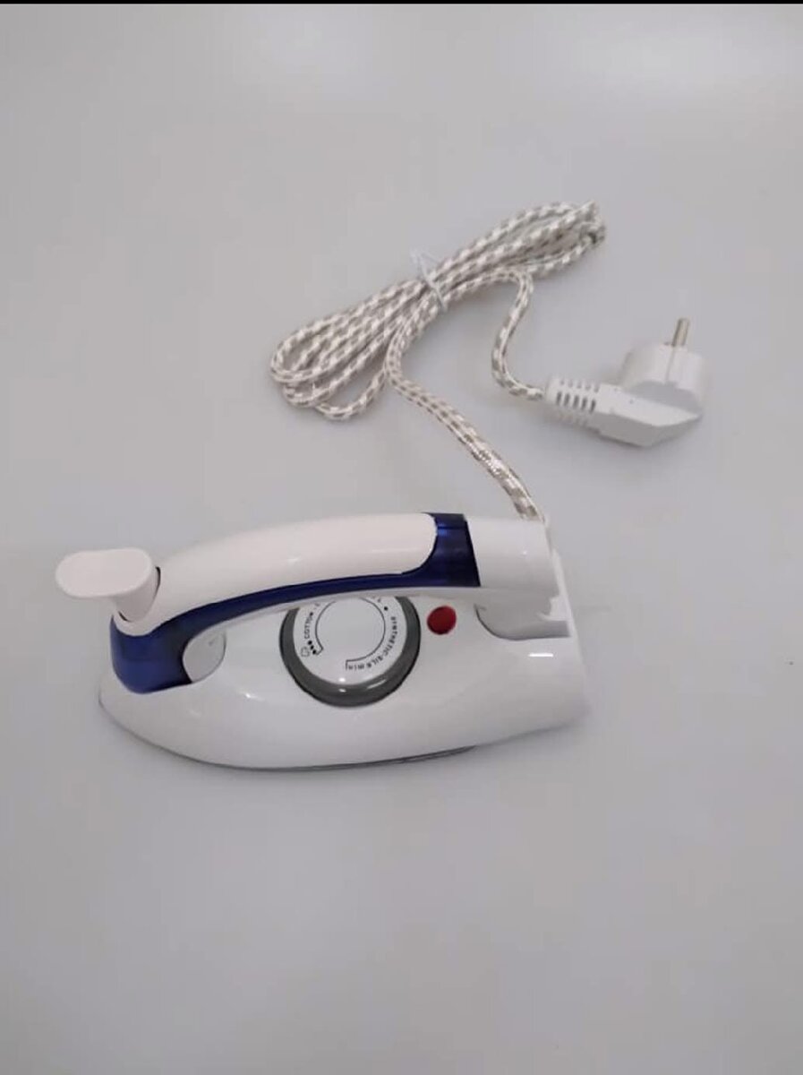 Fer à repasser pliable