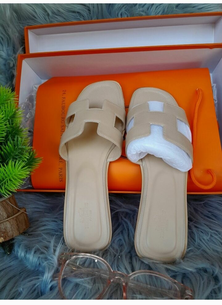 Hermes Slippers