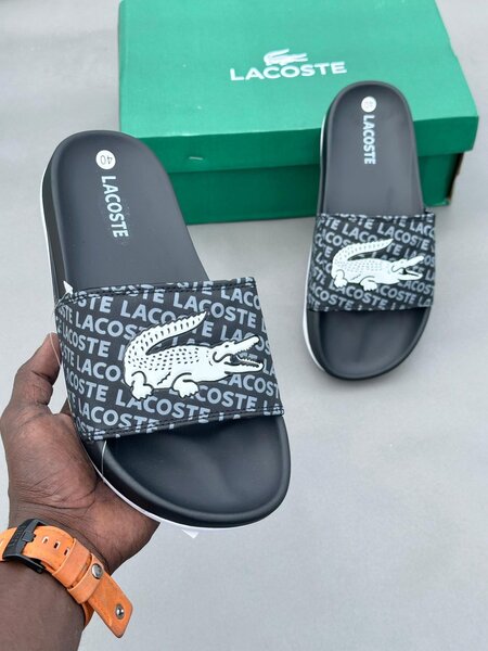 Sandales Lacoste