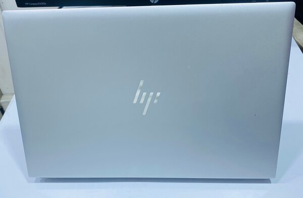 Ordinateur portable HP moderne