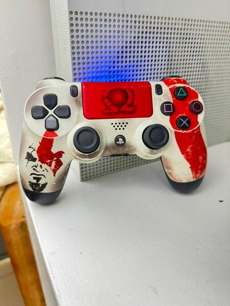 Manette PS4 Édition Limitée