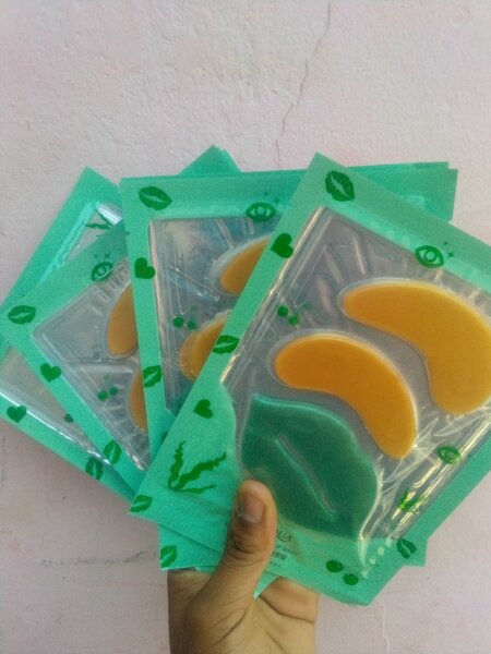 Lip and eye masks