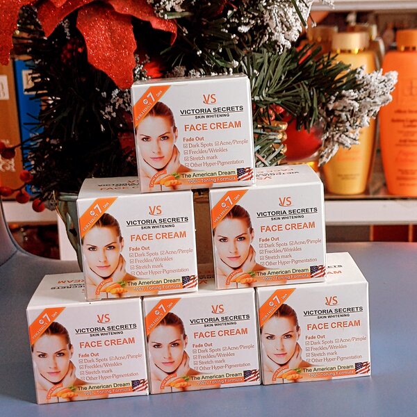 Diva White Facial Cream ( Carrot)