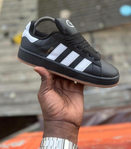 Baskets noires Adidas Campus