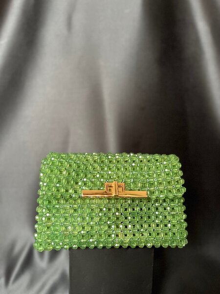 Sac pochette en perles vertes