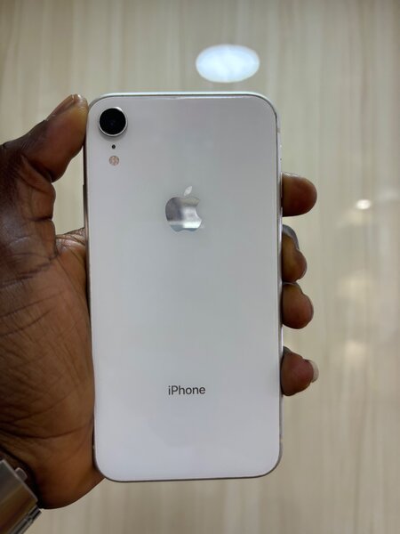 iPhone XR