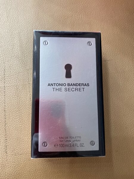 Antonio Banderas(the Secret)