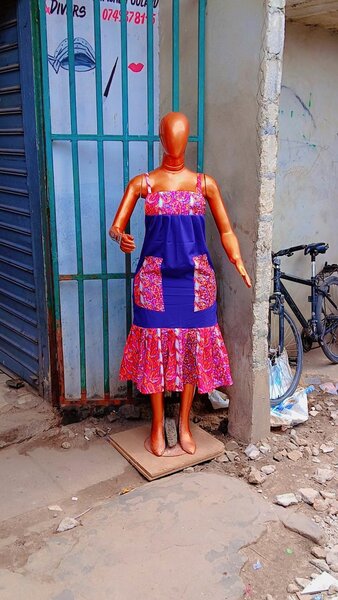 Robe Colorée en Tissu Africain