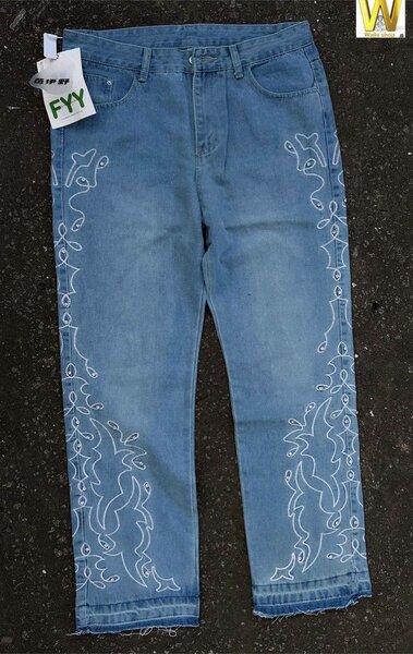 Jeans brodés élégants