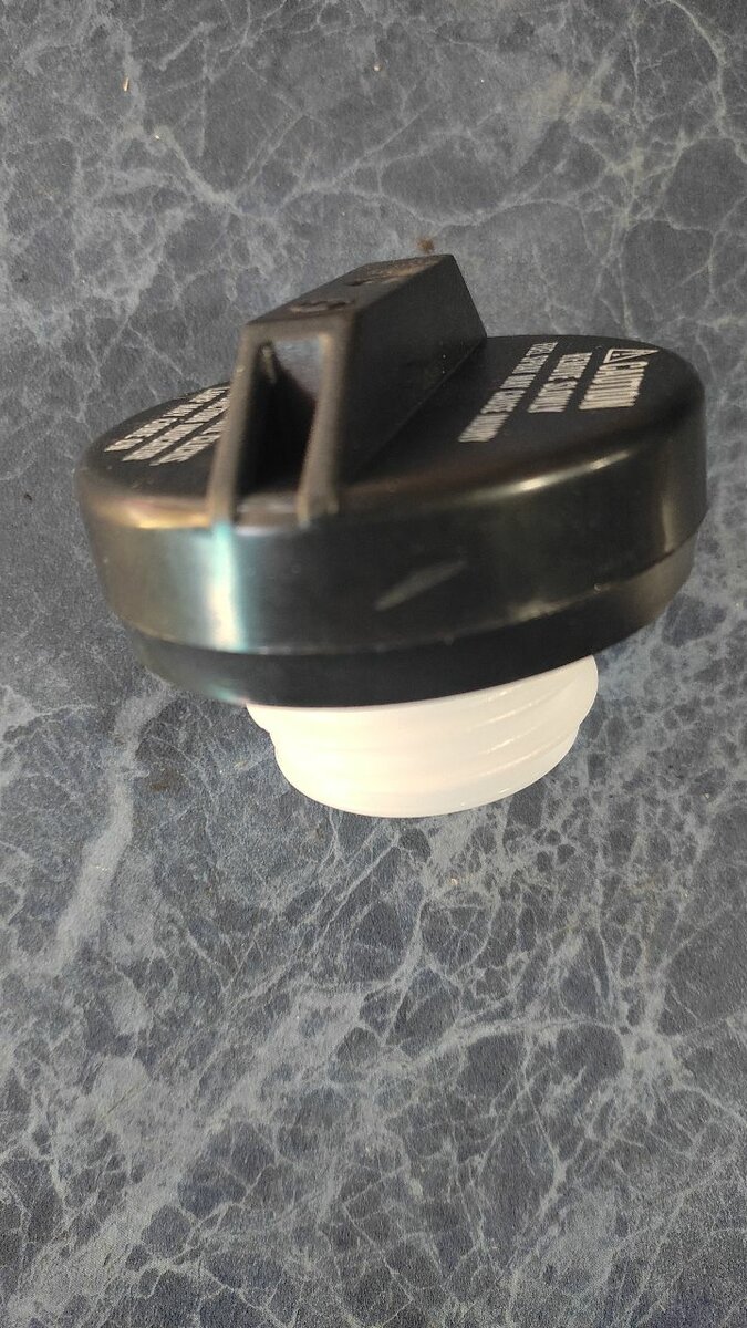 Крышка от топливного бака