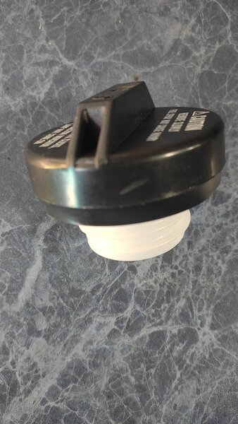 Крышка от топливного бака