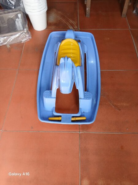 Cheval à bascule en plastique