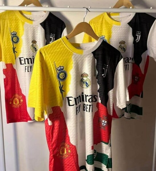 Maillot de football multiclubs