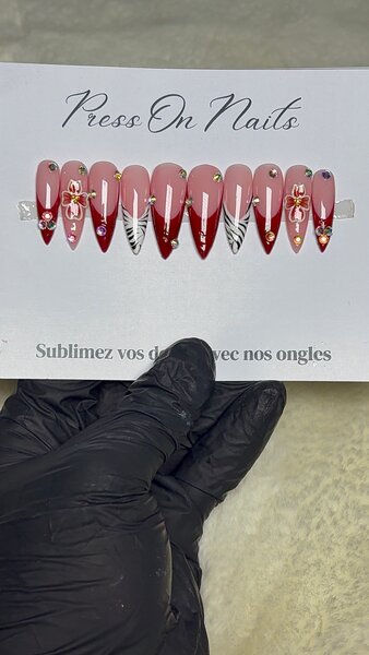 Ongles Pressons Décorés Rouge
