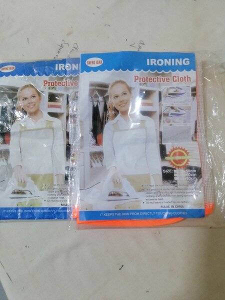 Protective ironing cloth