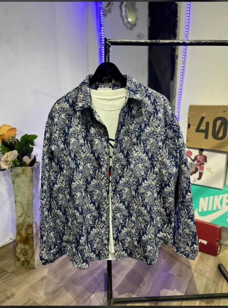 Chemise florale élégante