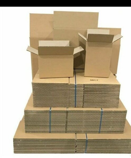 Картонные коробки для приезда и хранения вещей