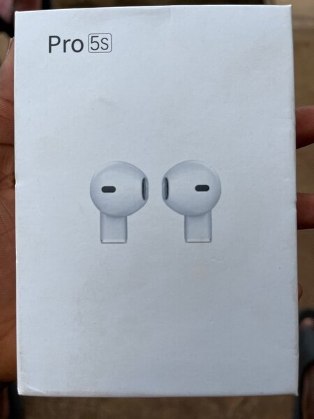 AirPods