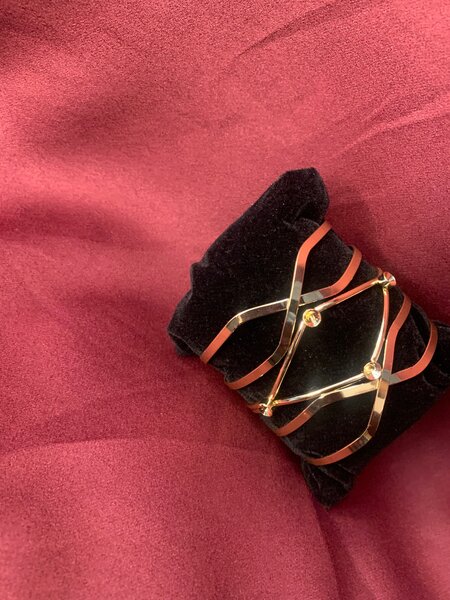 Bracelet en or entrelacé