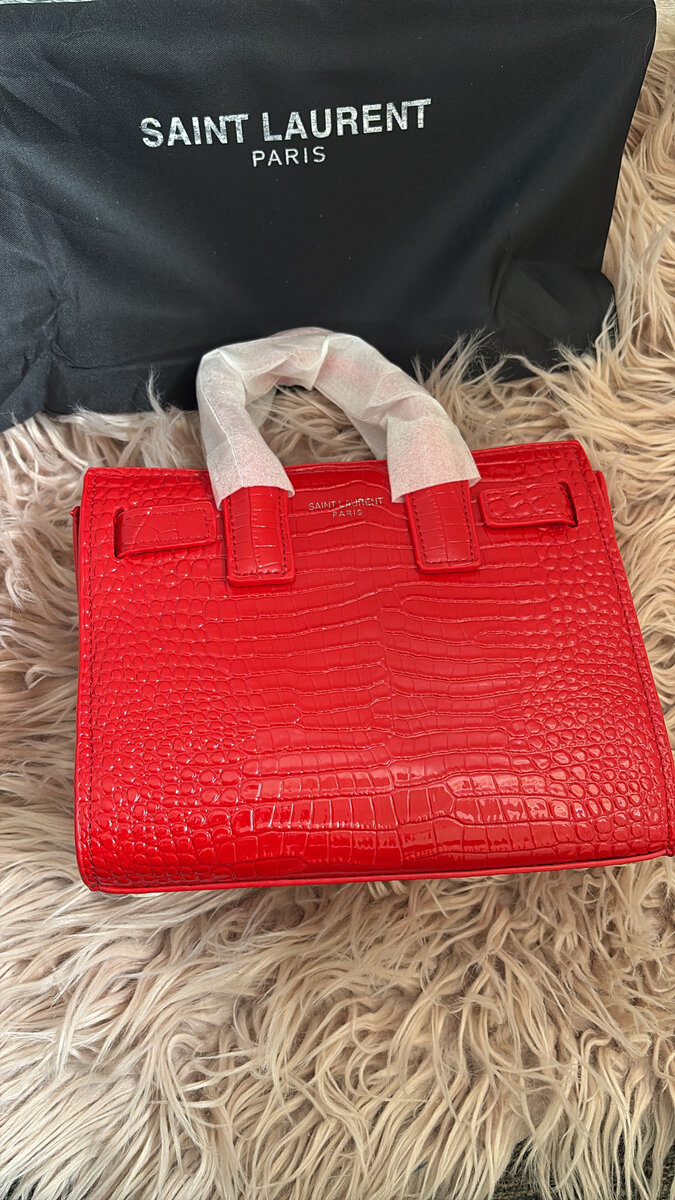 Sac à main croco chic