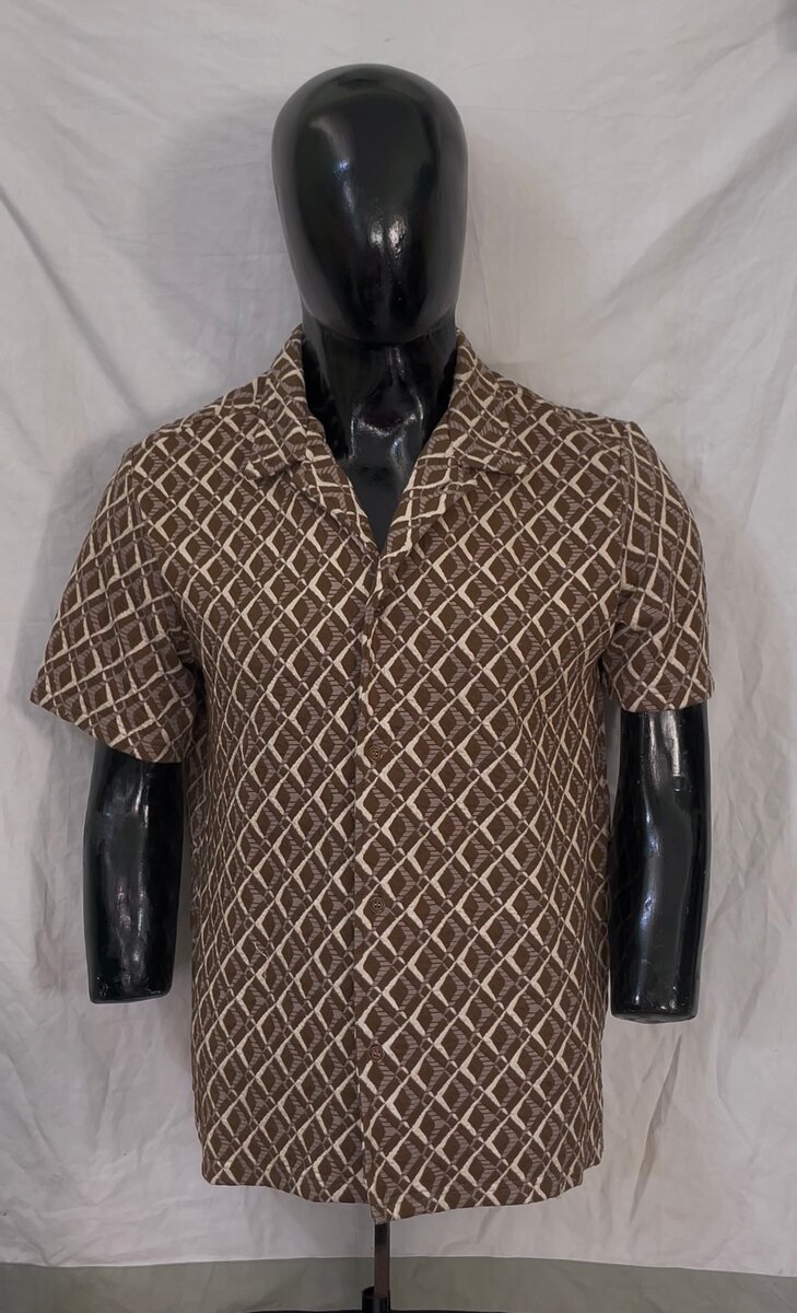 Chemise à motif rétro homme