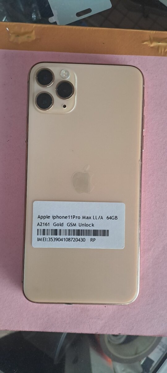 Iphone 11pro max 64gig uk used