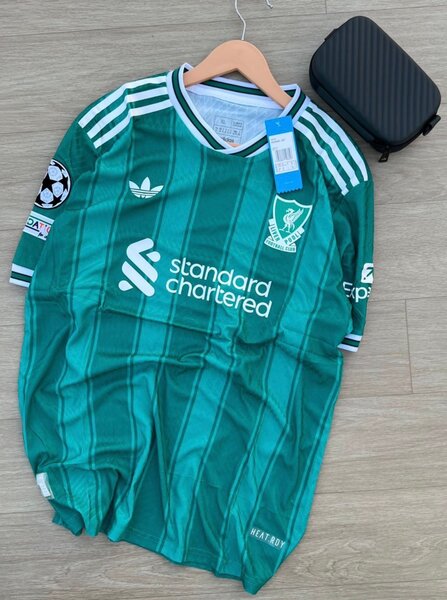 Maillots de football Adidas