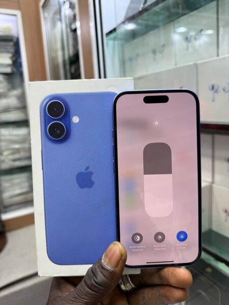 iPhone 16 simple