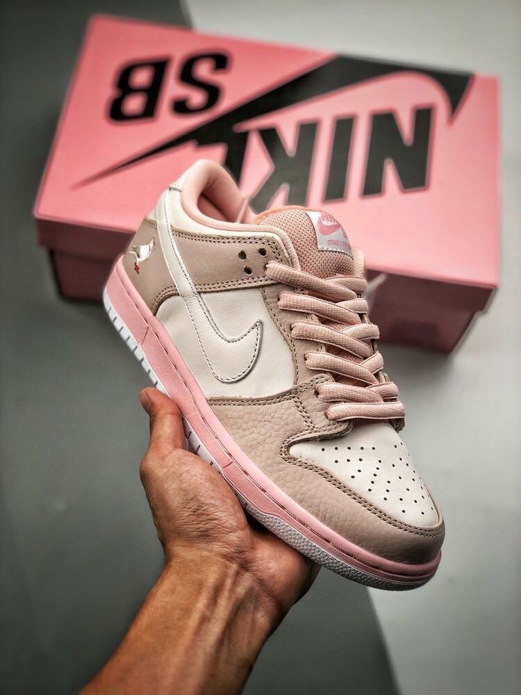 Nike SB Sneakers Roses