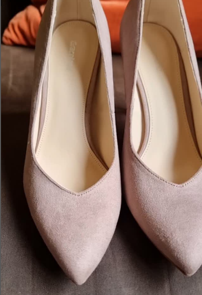 shoes gloss patent heel