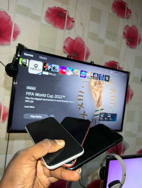 iPhone XR 256gig (UK)