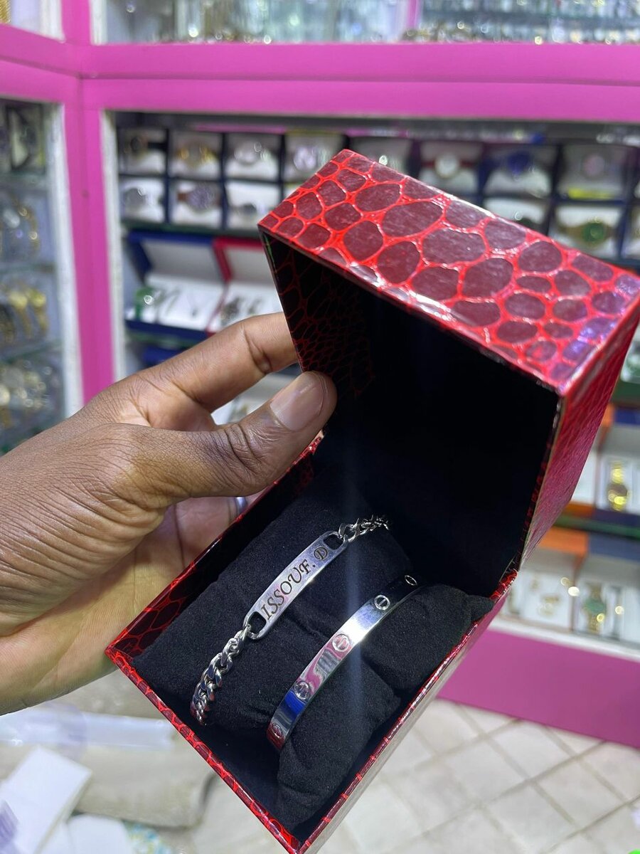 Bracelet élégant en acier inoxydable