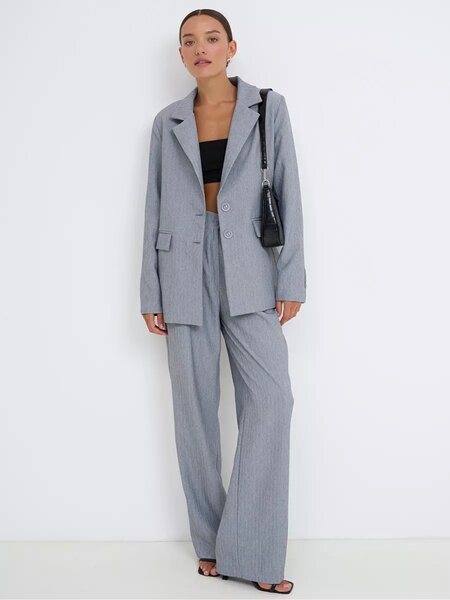 Костюмы классические женские