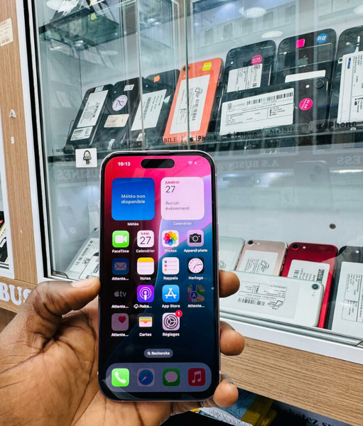 iPhone 15 Rose 128GB